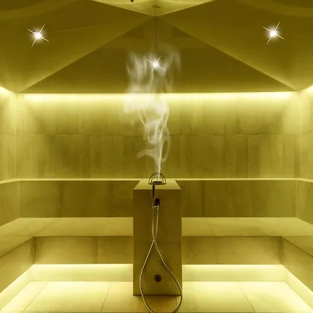 Bismarck Hotel 4*
